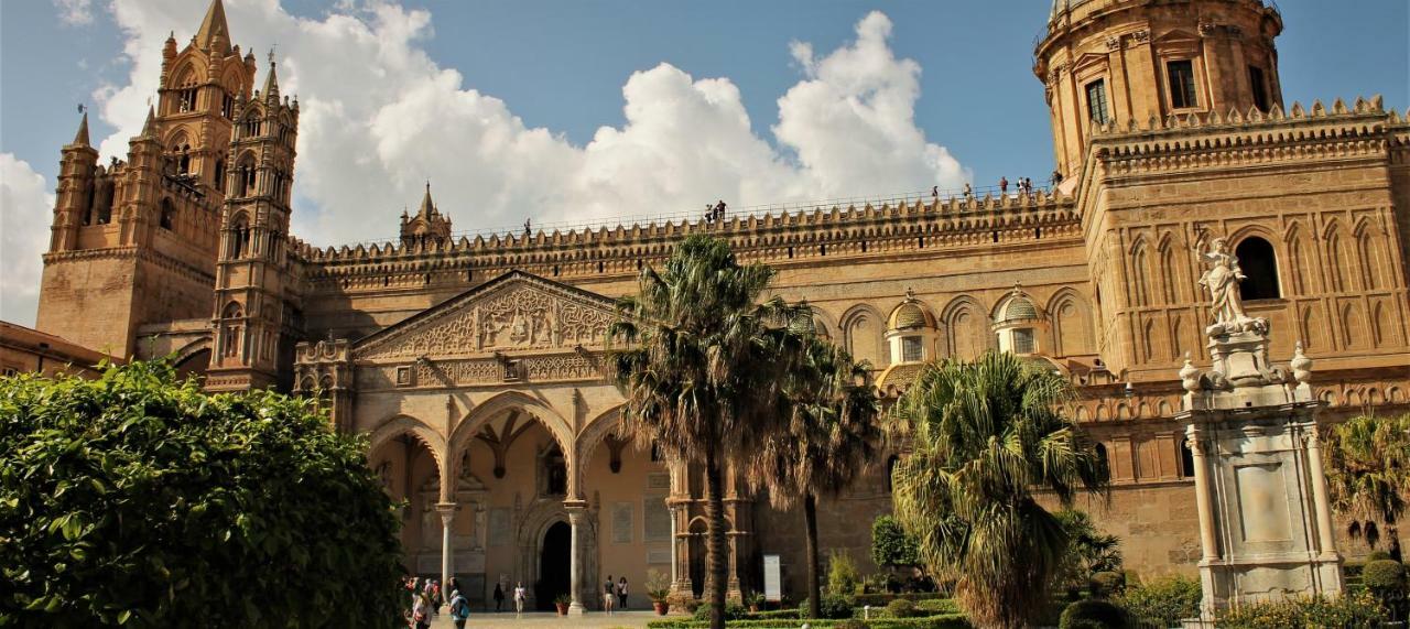 I Vicini Della Cattedrale Bed and Breakfast Palermo Exteriör bild