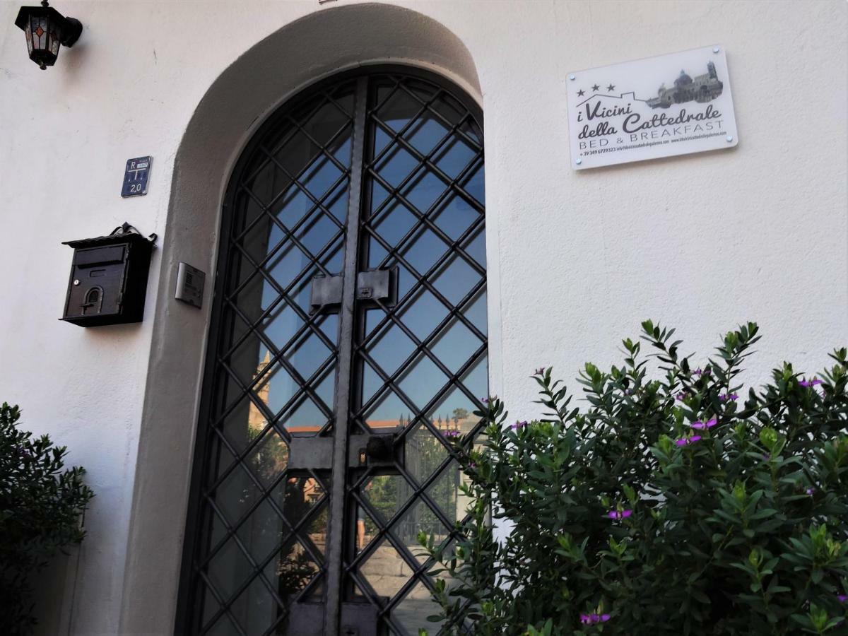 I Vicini Della Cattedrale Bed and Breakfast Palermo Exteriör bild