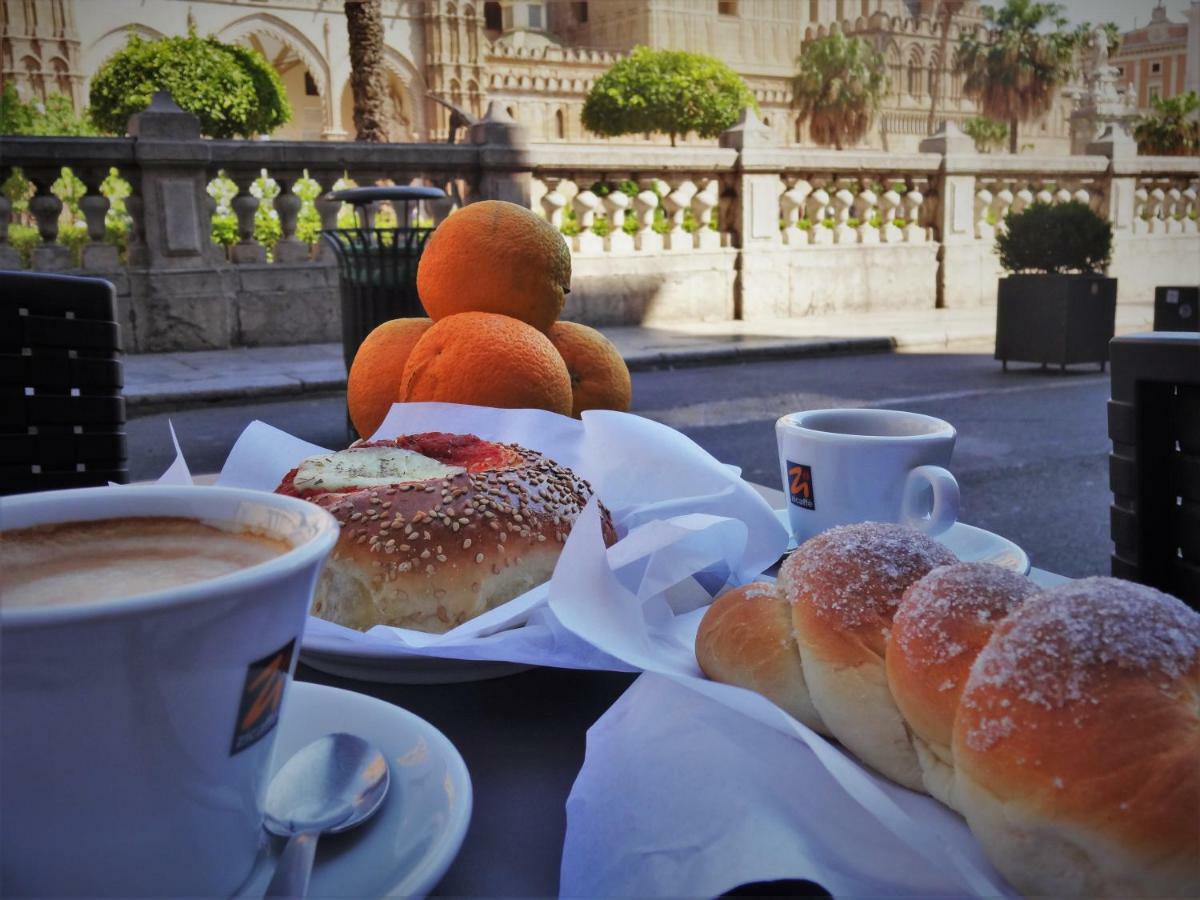 I Vicini Della Cattedrale Bed and Breakfast Palermo Exteriör bild